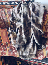 Load image into Gallery viewer, NZ Wool Blanket ~ Single ~ Liquid Amber