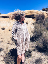 Load image into Gallery viewer, Beige Long top/dress ~ Linen ~ S/M