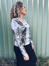 Load image into Gallery viewer, Thread Journeys Eucalyptus Cropped Long sleeve ~ Merino ~ M ~ NEW