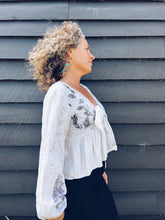 Load image into Gallery viewer, Gypsy Top ~ Linen ~ S/M Wild Botanica
