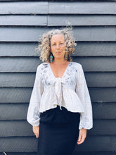 Load image into Gallery viewer, Gypsy Top ~ Linen ~ S/M Wild Botanica