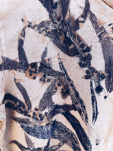 Load image into Gallery viewer, Maple & Gum ~ Men's / Unisex longsleeve ~ Cotton ~ M Homegrown Botanica