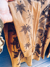 Load image into Gallery viewer, Maple & Gum ~ Men's / Unisex longsleeve ~ Cotton ~ M Homegrown Botanica