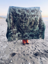 Load image into Gallery viewer, NZ Wool Blanket ~ Single ~ Turqouise Liquid Amber