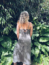 Load image into Gallery viewer, Tie Detail Dress Leafprinted ~ L ~ NEW