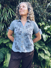 Load image into Gallery viewer, Twist sleeve top ~ Linen ~ XS/S