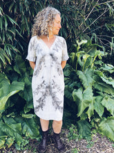 Load image into Gallery viewer, Cream Summer Dress ~ Linen ~ S/M
