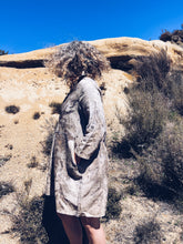 Load image into Gallery viewer, Beige Long top/dress ~ Linen ~ S/M

