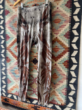 Load image into Gallery viewer, Eucalyptus Leggings ~ Merino ~ M/12 ~ New
