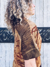 Load image into Gallery viewer, Thread Journeys Gold Drift Top ~ Merino ~ M/L
