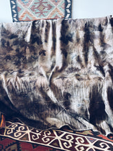 Load image into Gallery viewer, NZ Wool Blanket ~ Single ~ Liquid Amber
