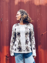 Load image into Gallery viewer, Thread Journeys Liquid Amber Long sleeve ~ Merino ~ XL ~ NEW
