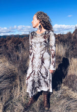 Load image into Gallery viewer, Thread Journeys Dress ~ Merino ~ L ~ NEW
