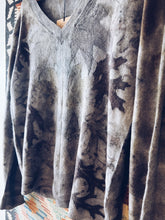 Load image into Gallery viewer, Moody Cashmere Jersey ~ Cashmere Wool ~ S/M ~ NEW

