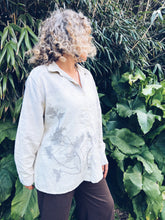 Load image into Gallery viewer, Herb Robert Shirt ~ Linen ~ L
