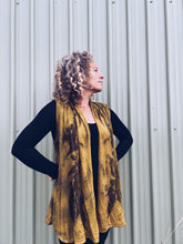 Load image into Gallery viewer, Golden Vest/Cardy ~ Merino Wool ~ XL/Freesize
