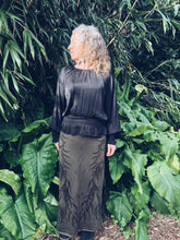Load image into Gallery viewer, Thick Walnut Skirt ~ Merino ~ M ~ NEW
