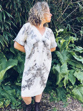 Load image into Gallery viewer, Cream Summer Dress ~ Linen ~ S/M
