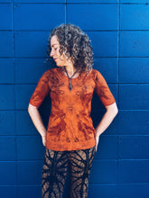 Load image into Gallery viewer, Wild Orange Tee ~ Merino ~ S/M
