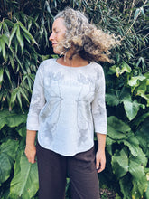 Load image into Gallery viewer, Herb Robert Shirt ~ Linen ~ XS
