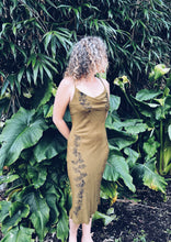 Load image into Gallery viewer, Wild Olive Dress ~ XS/S
