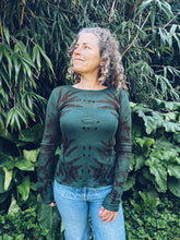 Load image into Gallery viewer, Gum Green Longsleeve ~ Merino ~ XS/S

