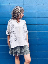 Load image into Gallery viewer, Cream Shirt ~ Linen ~ XL Wild Botanica

