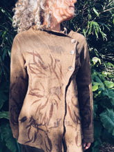 Load image into Gallery viewer, Brown Lambswool Cardigan ~ Wool ~ M/L
