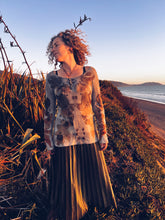 Load image into Gallery viewer, Wild Gum Top ~ Merino ~ L/XL

