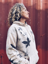 Load image into Gallery viewer, Autumn Liquid Amber Hoody ~ Cotton ~ L ~ NEW

