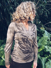 Load image into Gallery viewer, Cashmere &amp; Silk Wrap Cardigan ~ Cashmere ~ S/M
