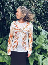 Load image into Gallery viewer, Thread Journeys Firey Eucalyptus Long sleeve ~ Merino ~ L ~ NEW
